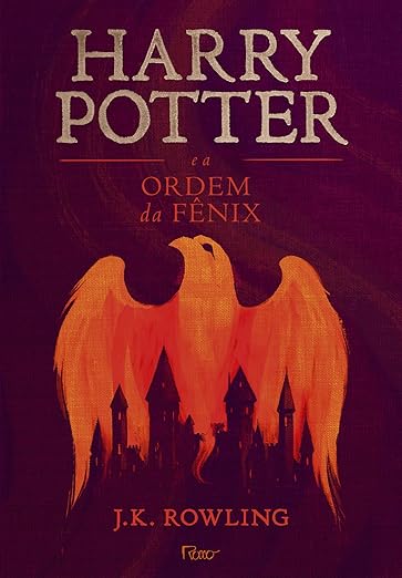 Quinto livro da saga Harry Potter em violeta escuro